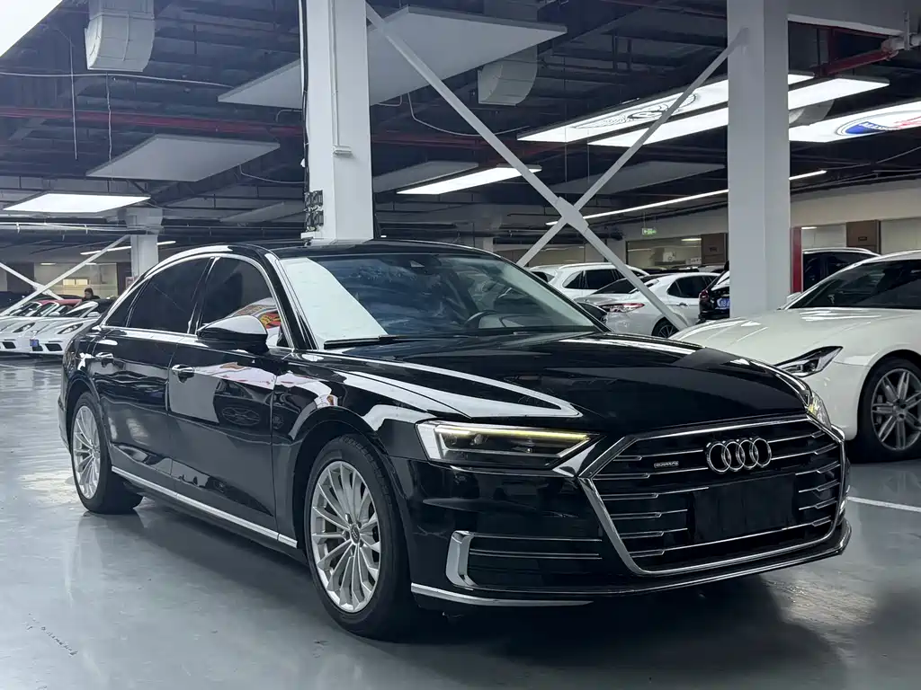 Audi A8 2020 — фото 3