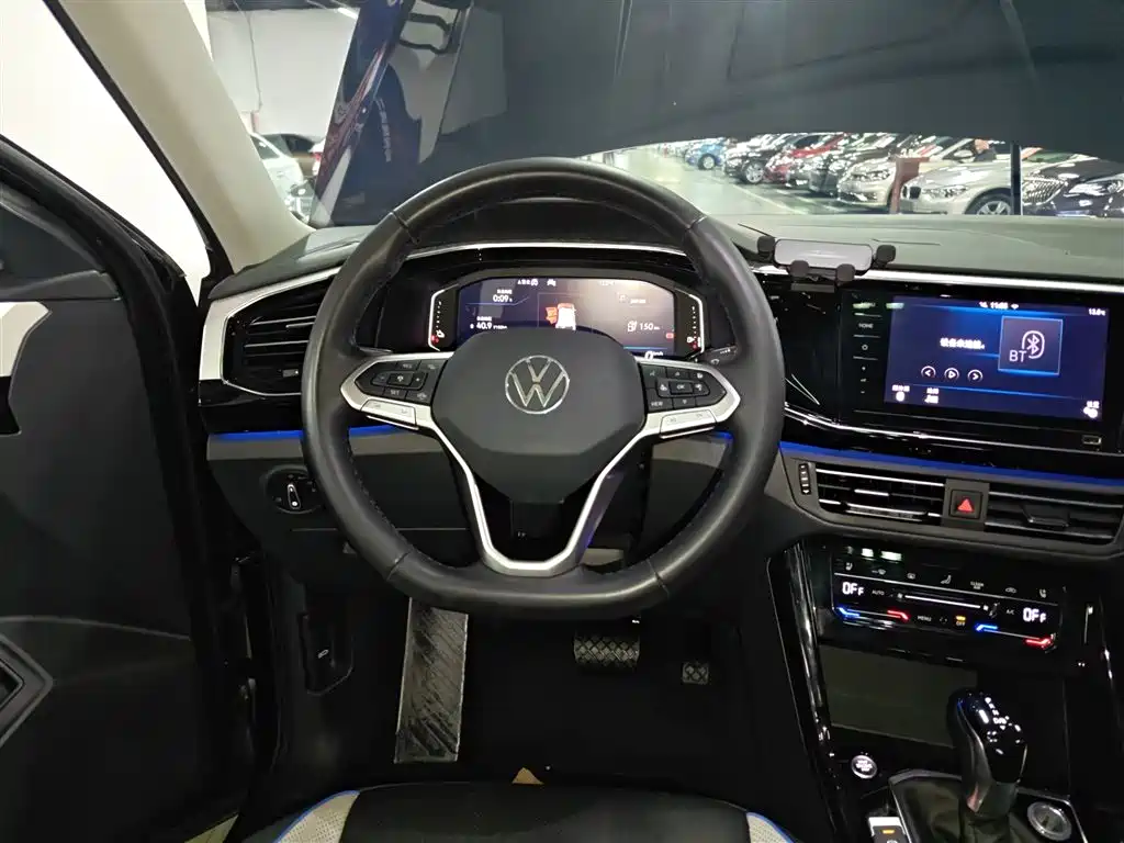 Volkswagen GTE PHEV 2021 — фото 11