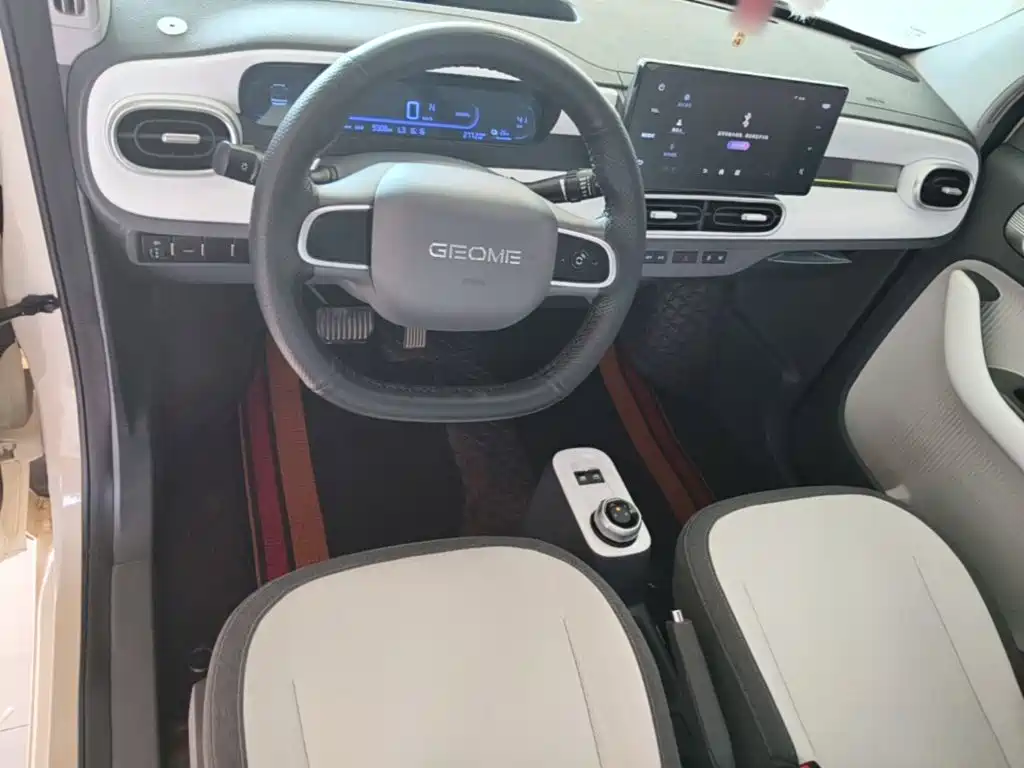 Geely Galaxy Panda 2025 — фото 10