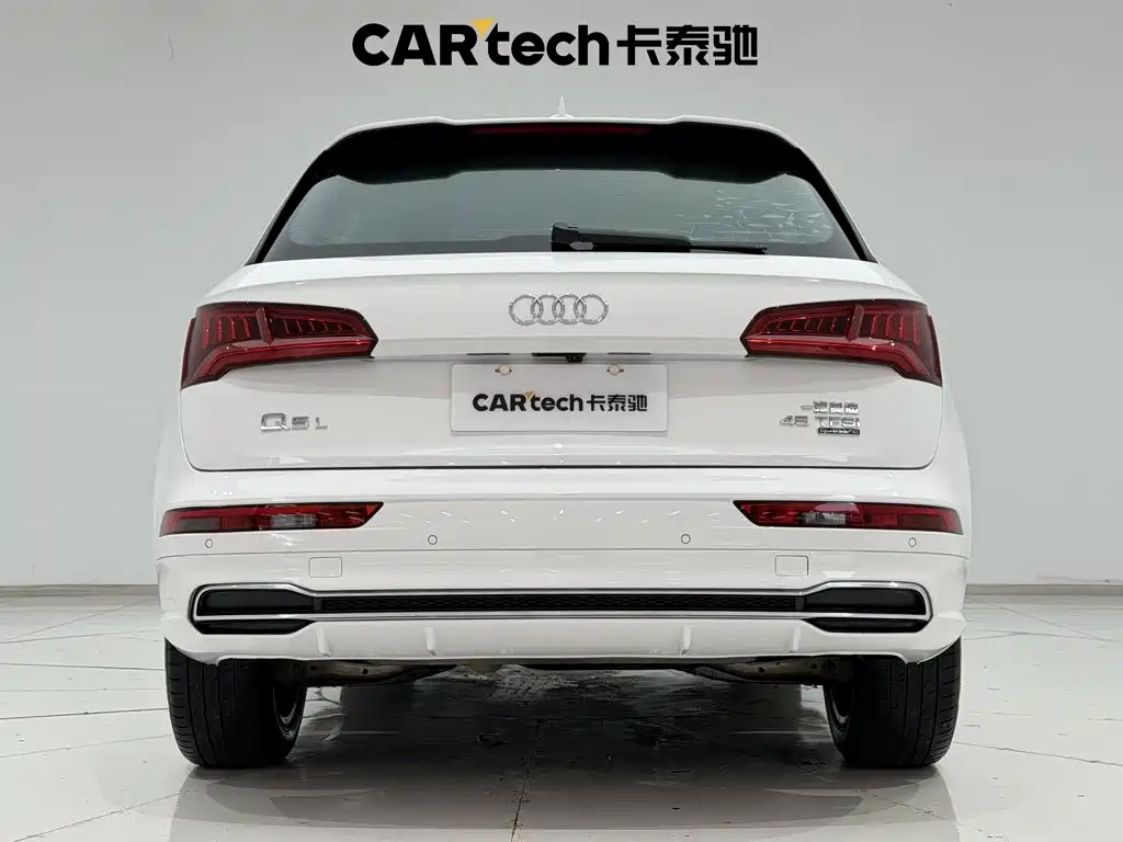 Audi Q5L 2019 — фото 6
