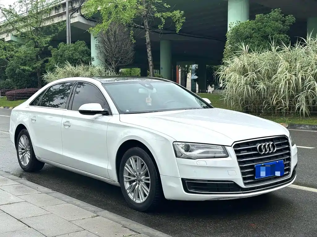 Audi A8 2016 — фото 3