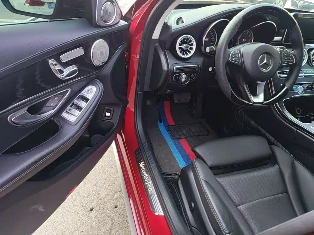 Mercedes-Benz C-Class 2019 — фото 16