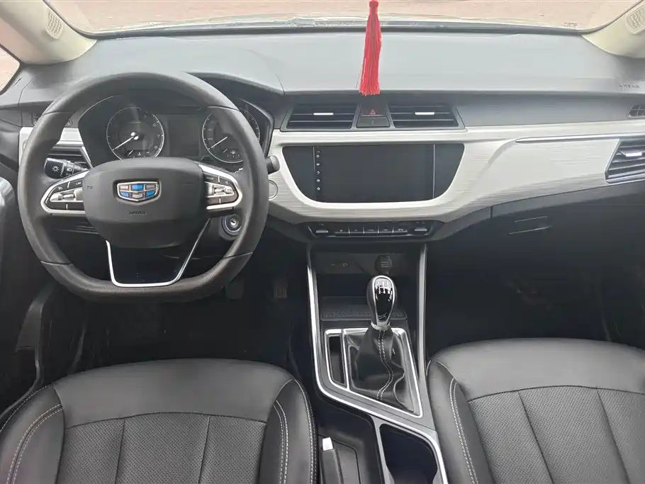 Geely Vision X3 2020 — фото 12