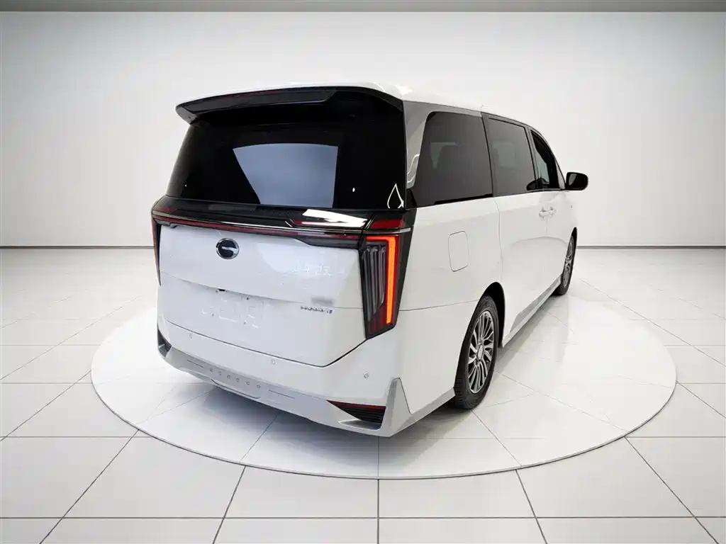 GAC Motor Trumpchi M8 2023 — фото 7