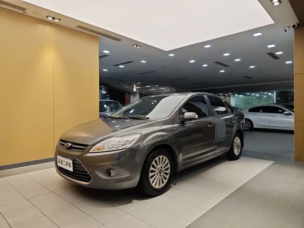 Ford Focus 2014 — фото 1