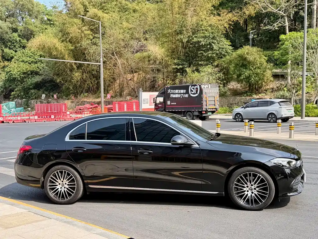Mercedes-Benz C-Class 2022 — фото 4