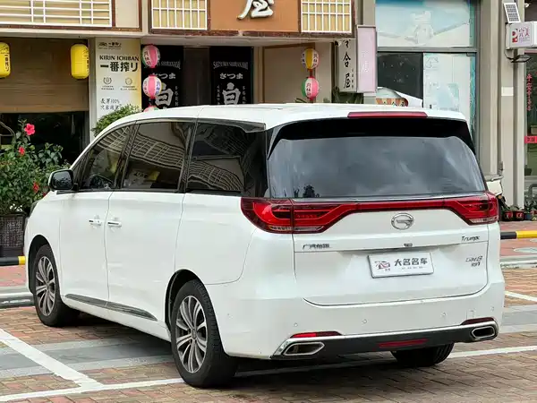 GAC Trumpchi M8 2018