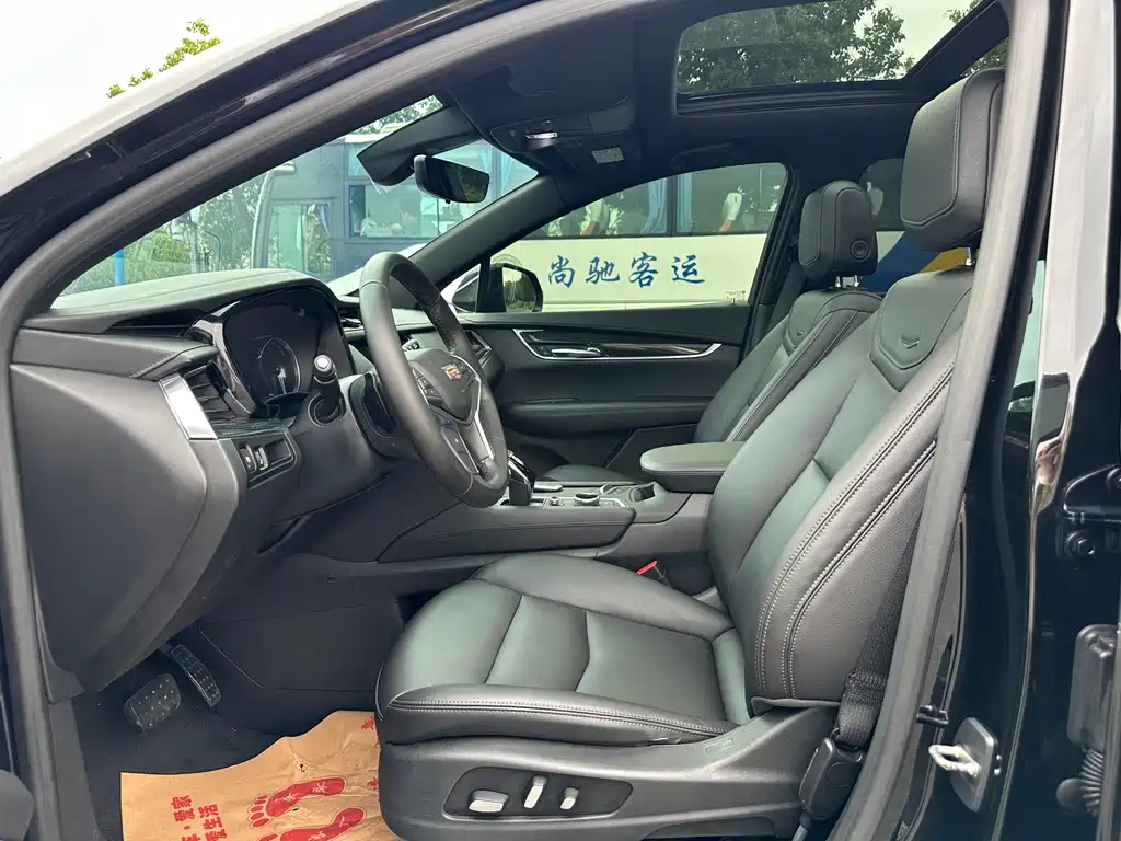 Cadillac XT5 2020 — фото 10