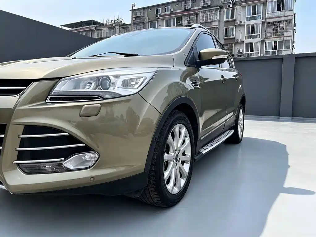 Ford Kuga 2015 — фото 7