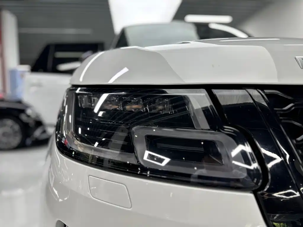 Land Rover Range Rover 2020 — фото 17