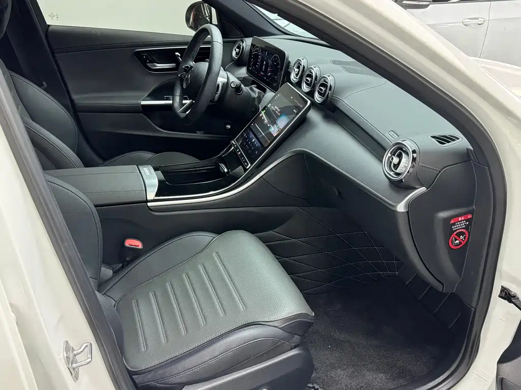 Mercedes-Benz C-Class 2022 — фото 12