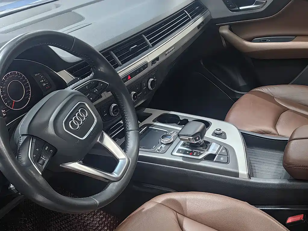 Audi Q7 2019 — фото 7