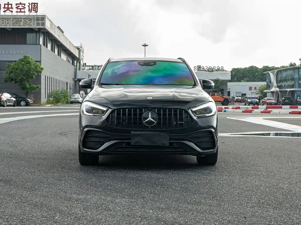Mercedes-Benz GLA AMG 2021 — фото 2