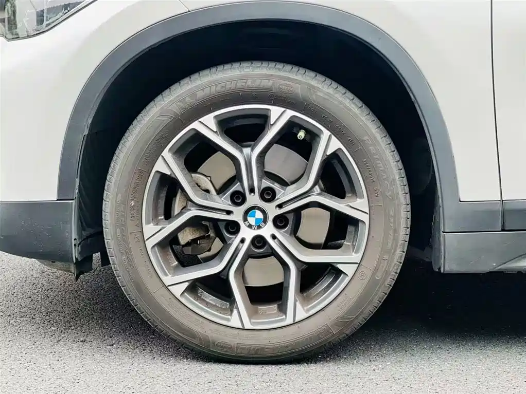 BMW X1 2021 — фото 8