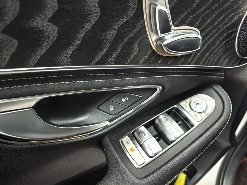 Mercedes-Benz C-Class 2020 — фото 13