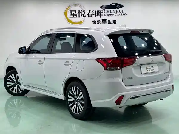 Mitsubishi Outlander 2021