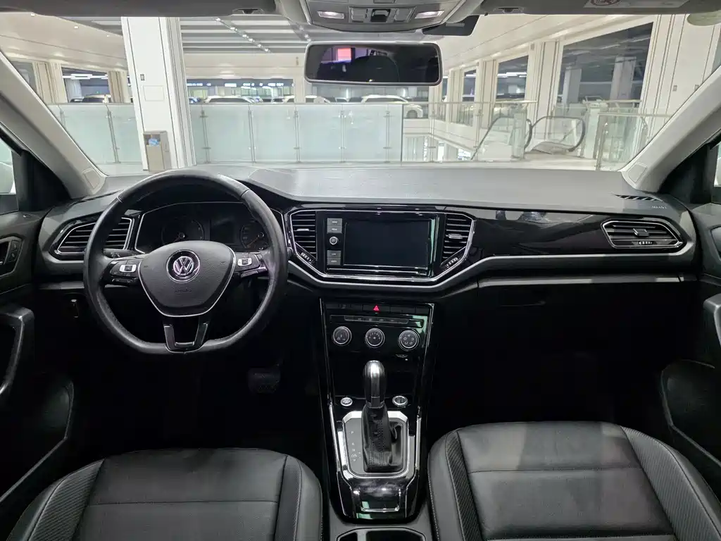 Volkswagen T-Roc 2019 — фото 10