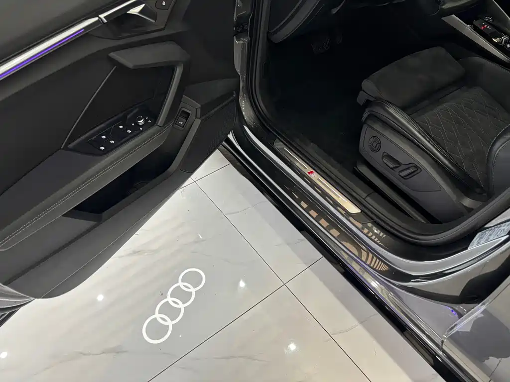 Audi A3 2023 — фото 20