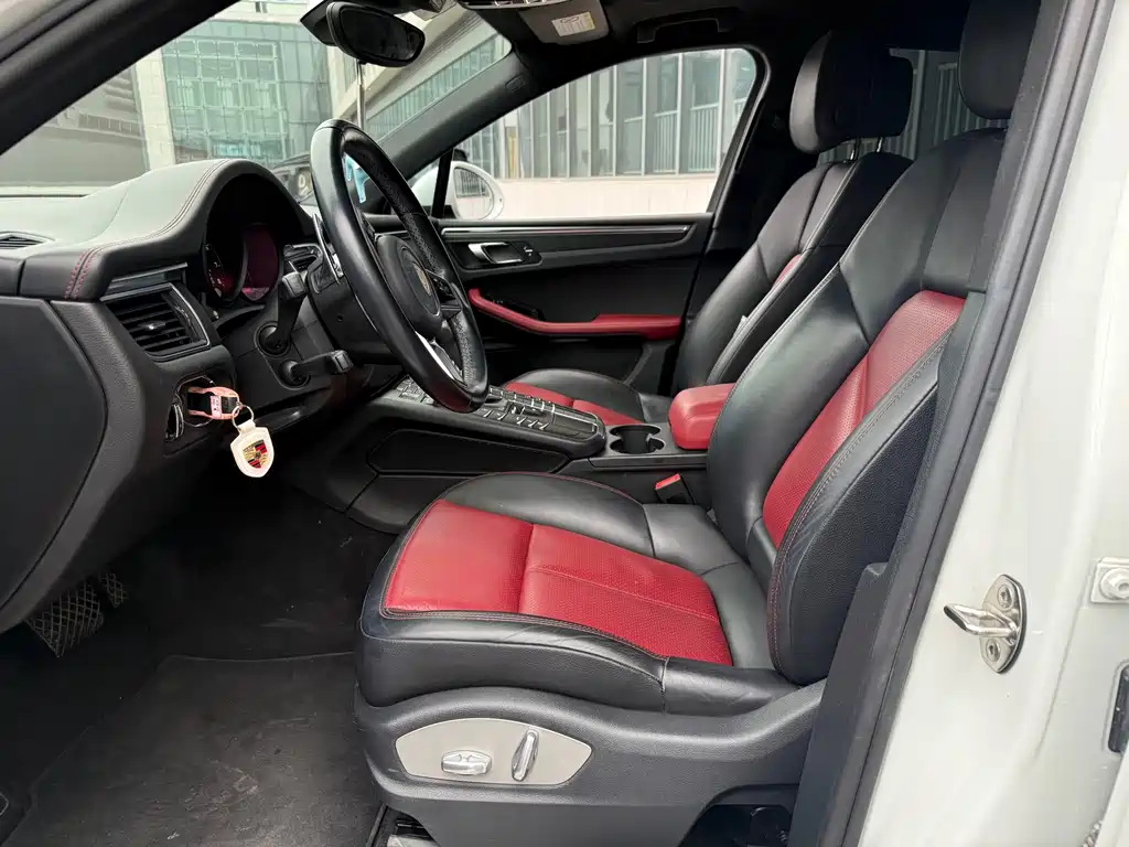 Porsche Macan 2016 — фото 13