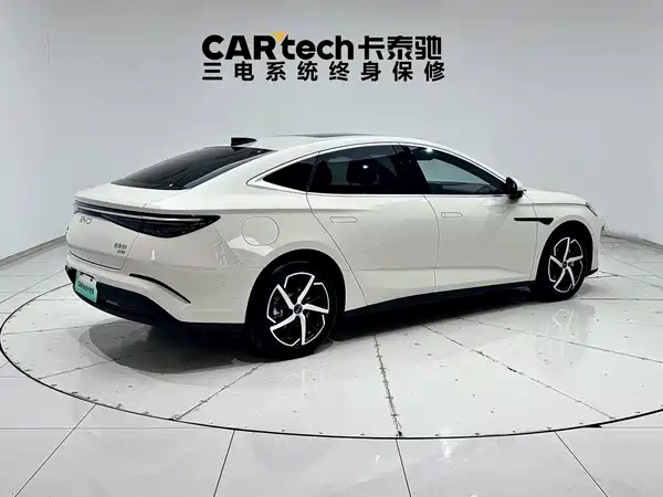 BYD Seal 07 DM-i 2025