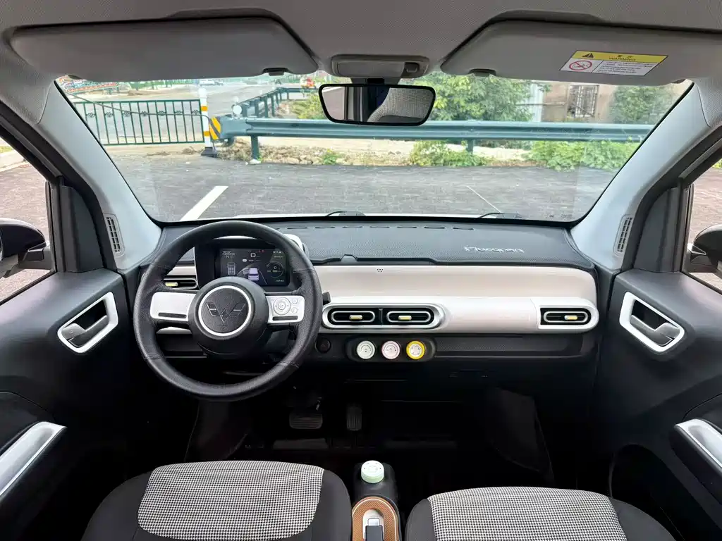 Wuling Hongguang MINIEV 2024