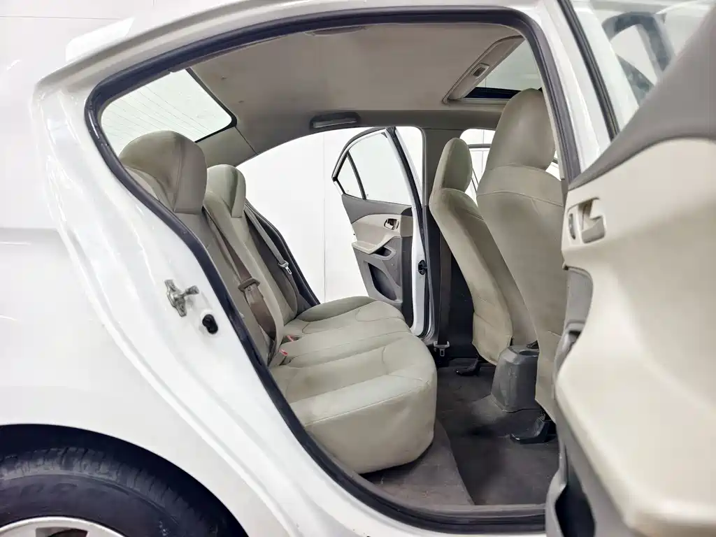 Chevrolet Sail 2016 — фото 16