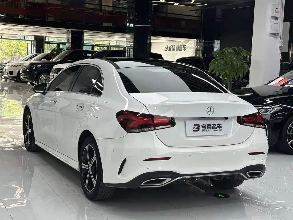 Mercedes-Benz A-Class 2023 — фото 11