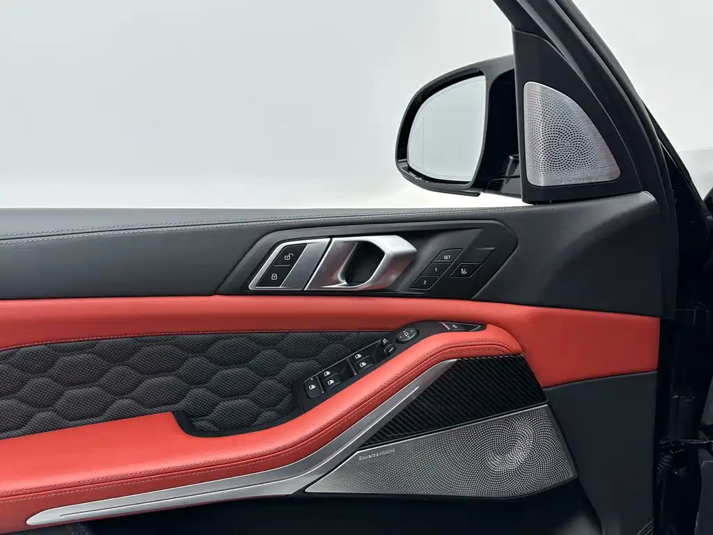 BMW X5 M 2022 — фото 10