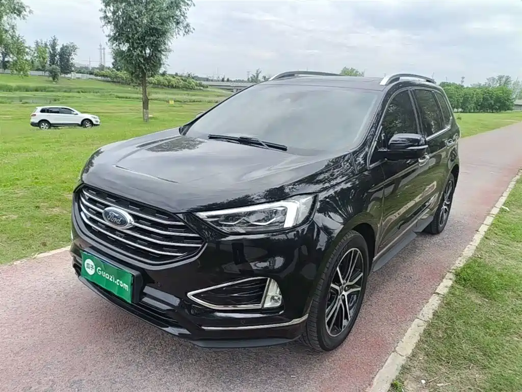 Ford Edge 2020 — фото 1
