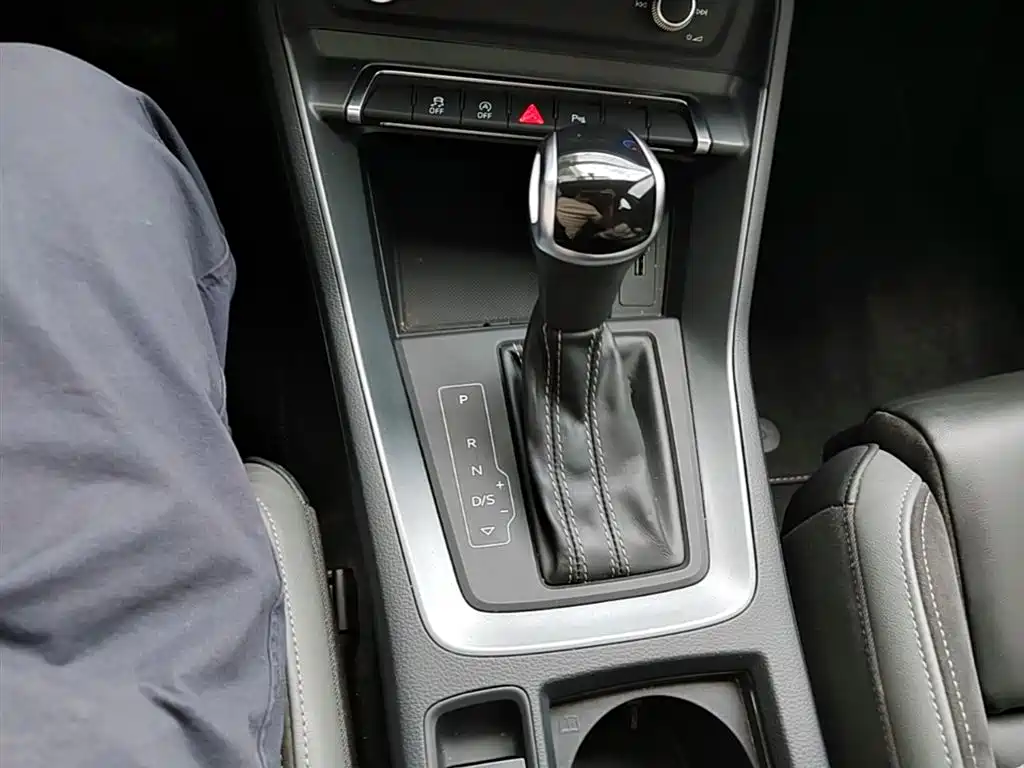 Audi Q3 2020 — фото 21