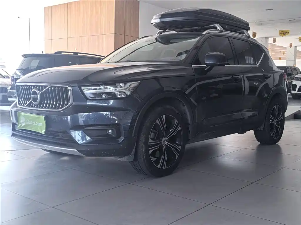 Volvo XC40 2019 — фото 2