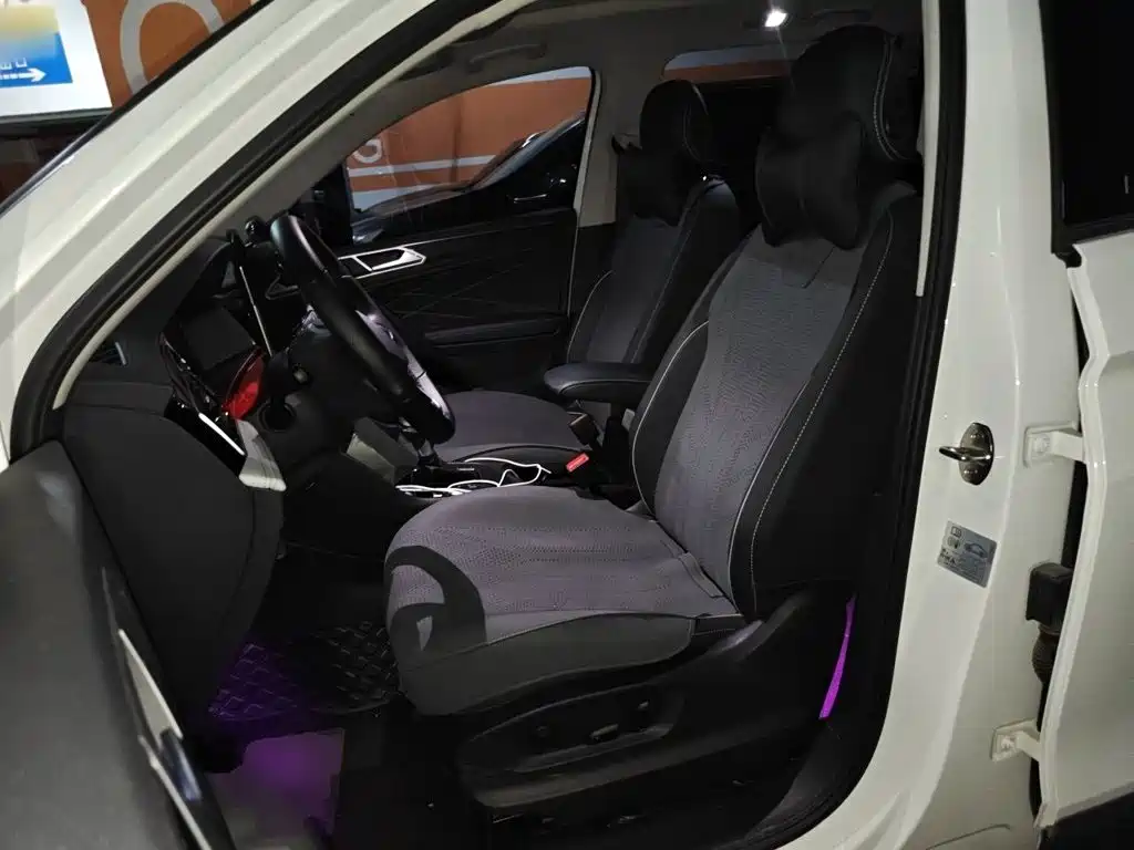 Volkswagen Tiguan L 2023 — фото 12