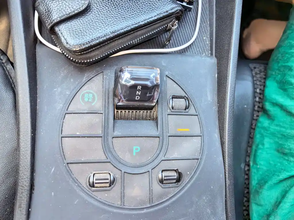 BYD Seal 05 DM-i 2025 — фото 7