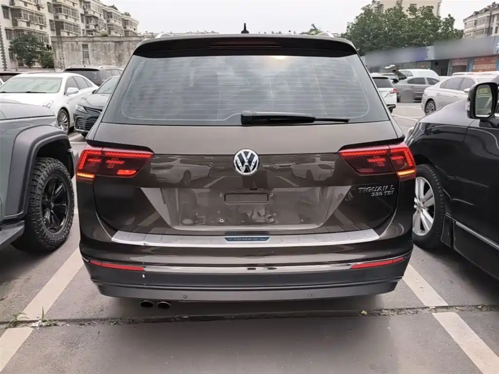 Volkswagen Tiguan L 2017 — фото 6
