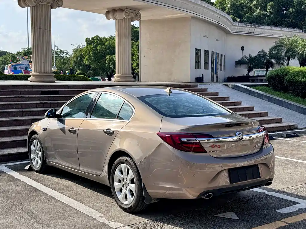 Buick Regal 2016 — фото 10