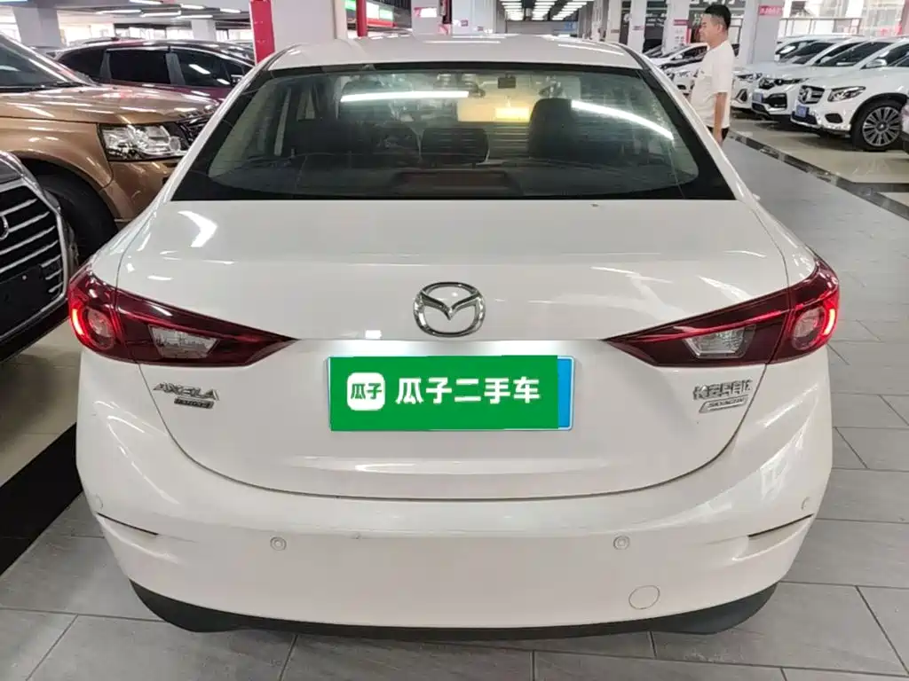 Mazda 3 Angkesela 2015
