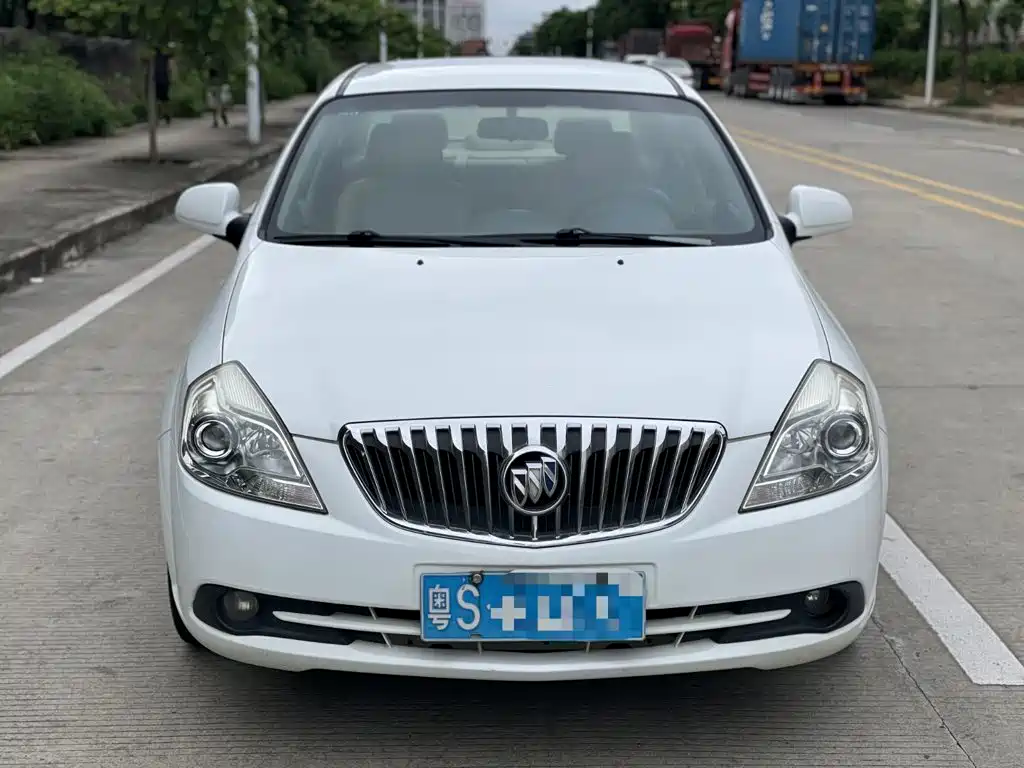 Buick Excelle 2014 — фото 11