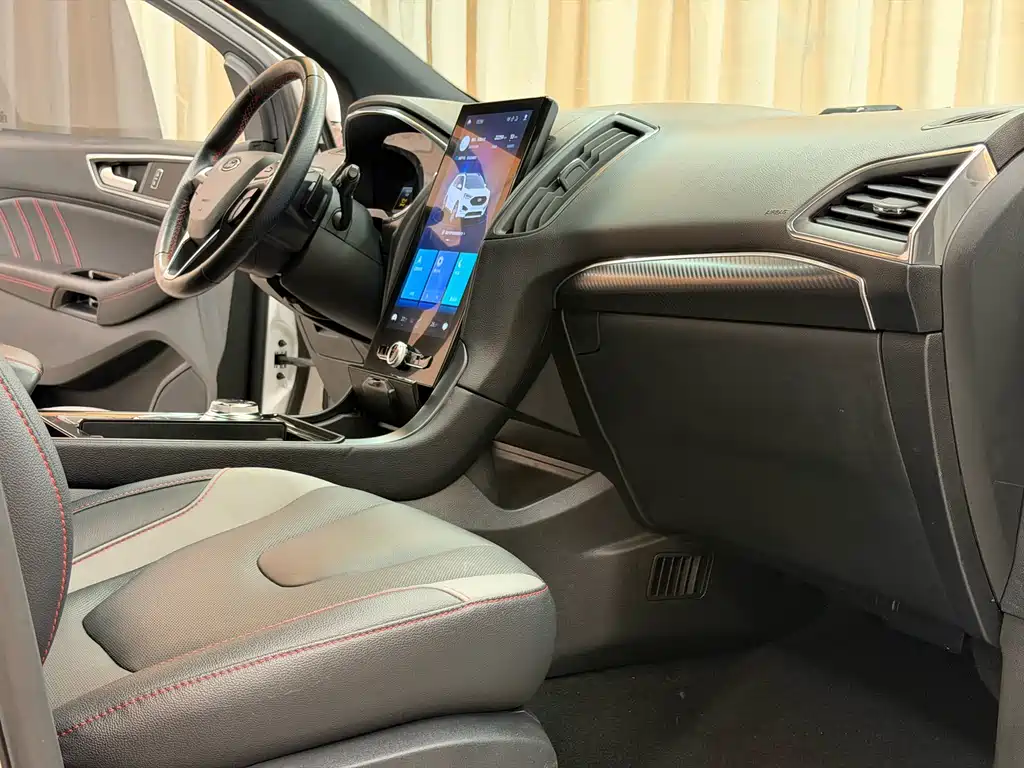 Ford Edge 2020 — фото 16