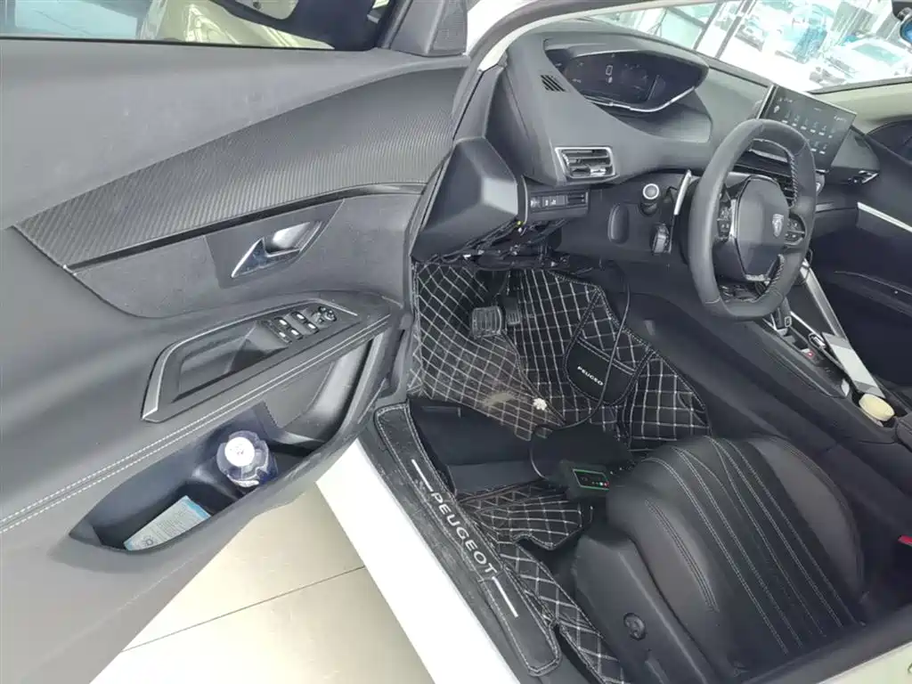 Peugeot 4008 2024 — фото 16