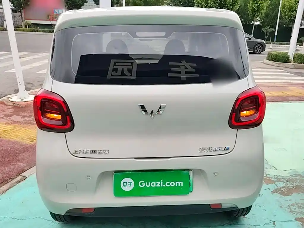 Wuling Hongguang MINIEV 2025