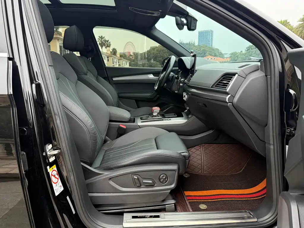Audi Q5L Sportback 2022 — фото 7