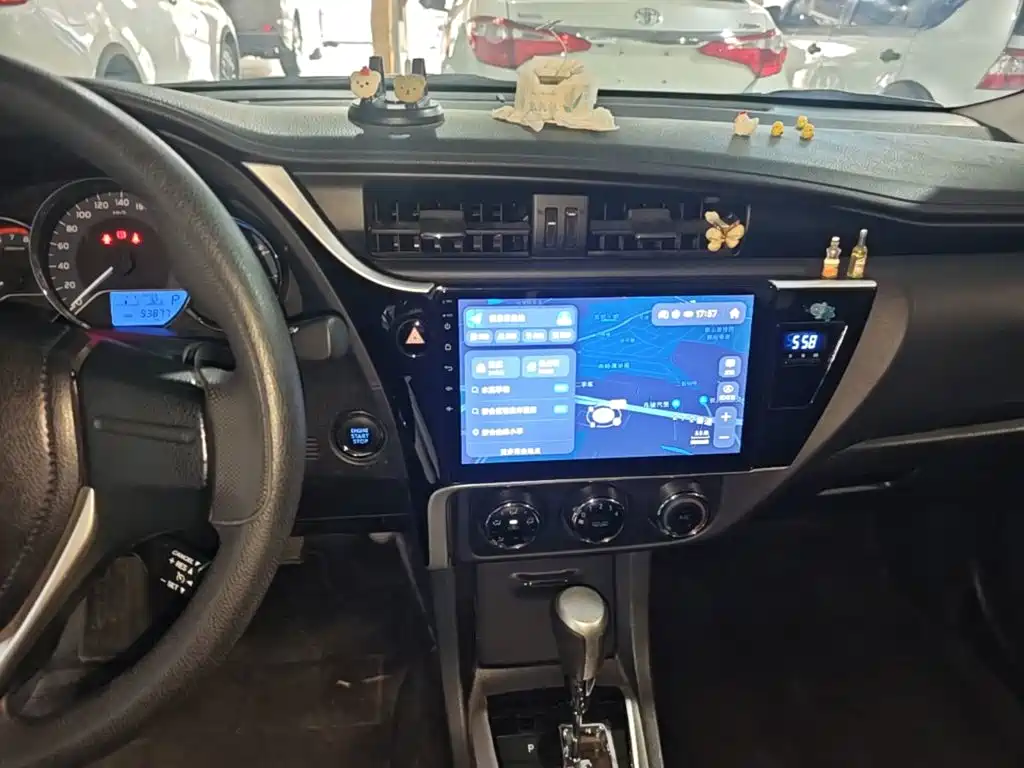 Toyota Corolla 2019 — фото 13