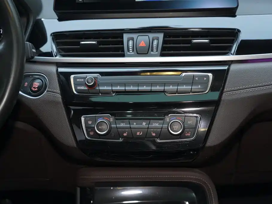BMW X2 2022 — фото 14