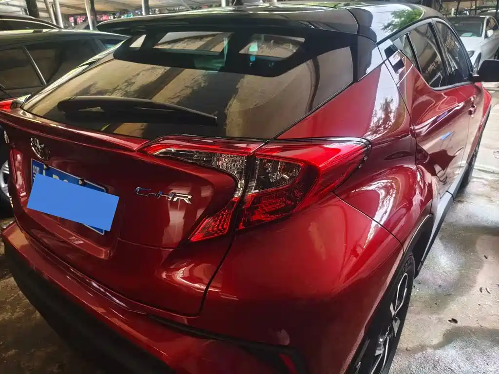 Toyota C-HR 2020 — фото 15