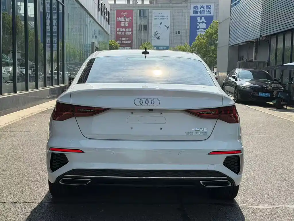 Audi A3 2023 — фото 11