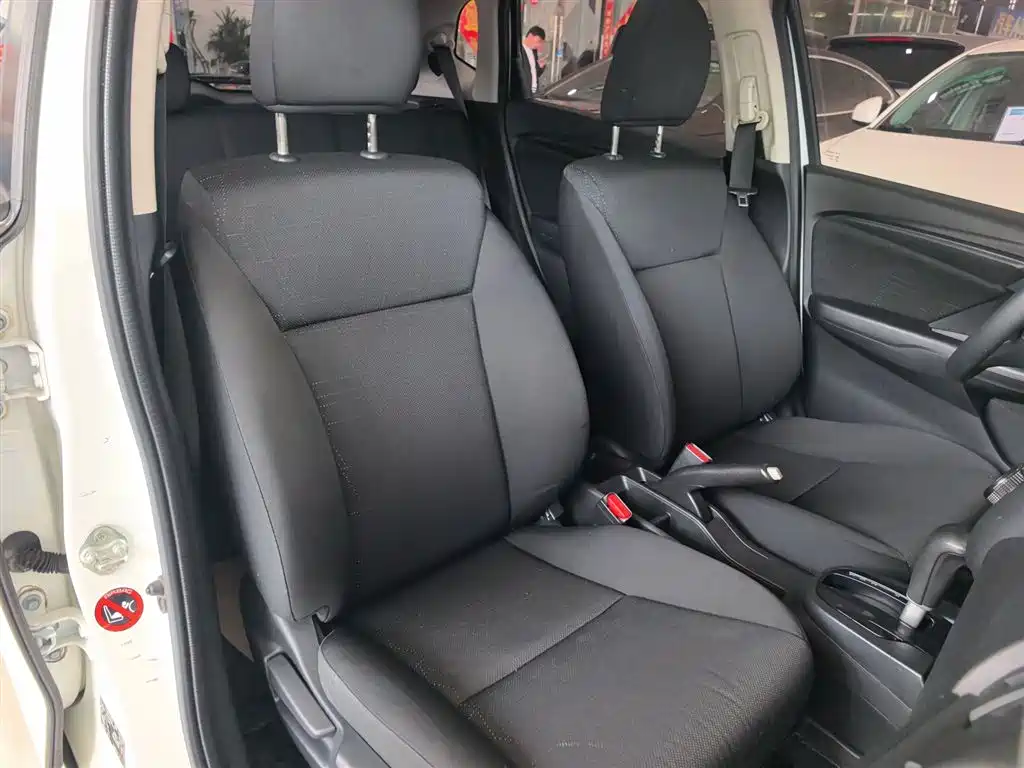Honda Fit 2017 — фото 25