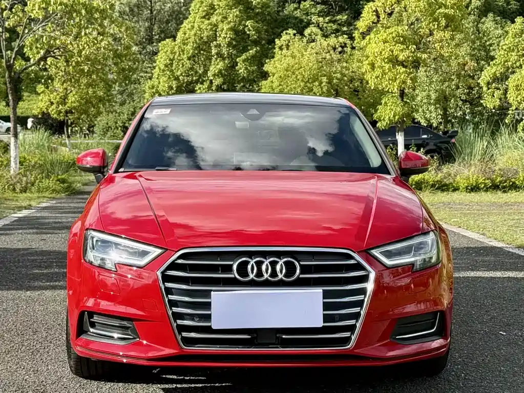 Audi A3 2019 — фото 2