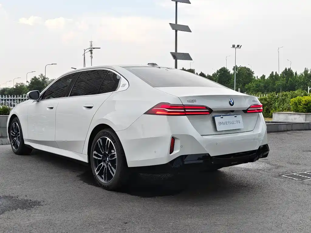 BMW 5 Series 2026