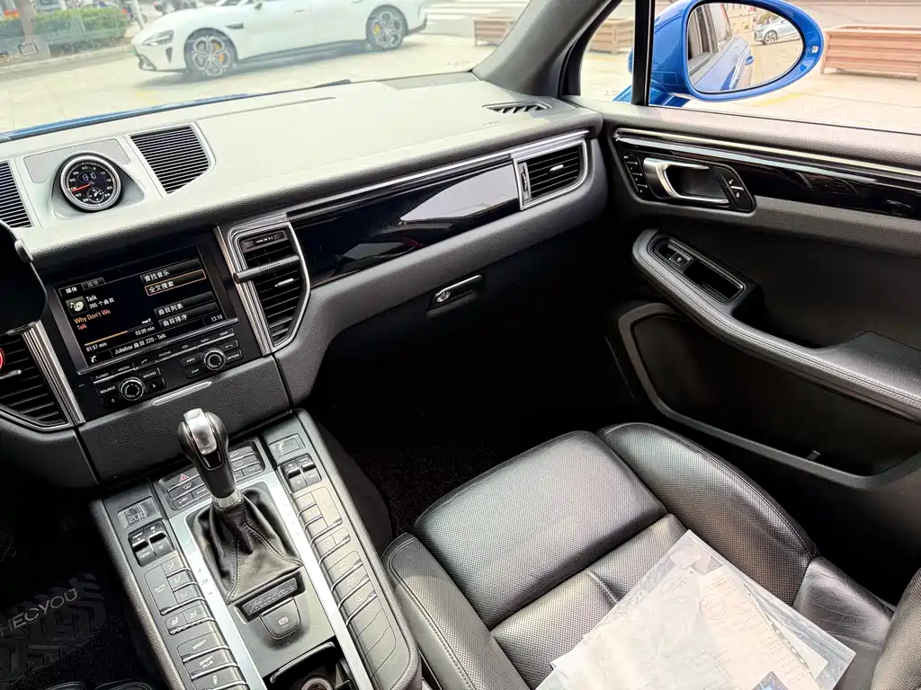 Porsche Macan 2015 — фото 15