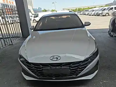 Hyundai Elantra 2022